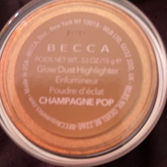 BECCA Glow Dust Highlighter Champagne Pop - Picture 3 of 6